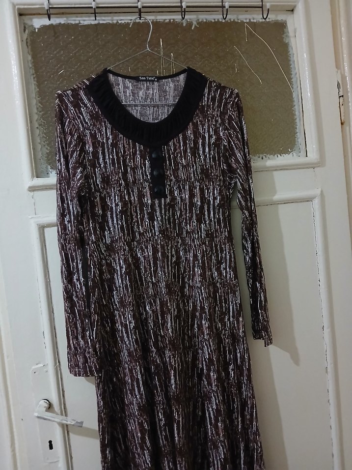 Kahverengi Uzun Kollu Piliseli Kadın Elbise - Görsel 2