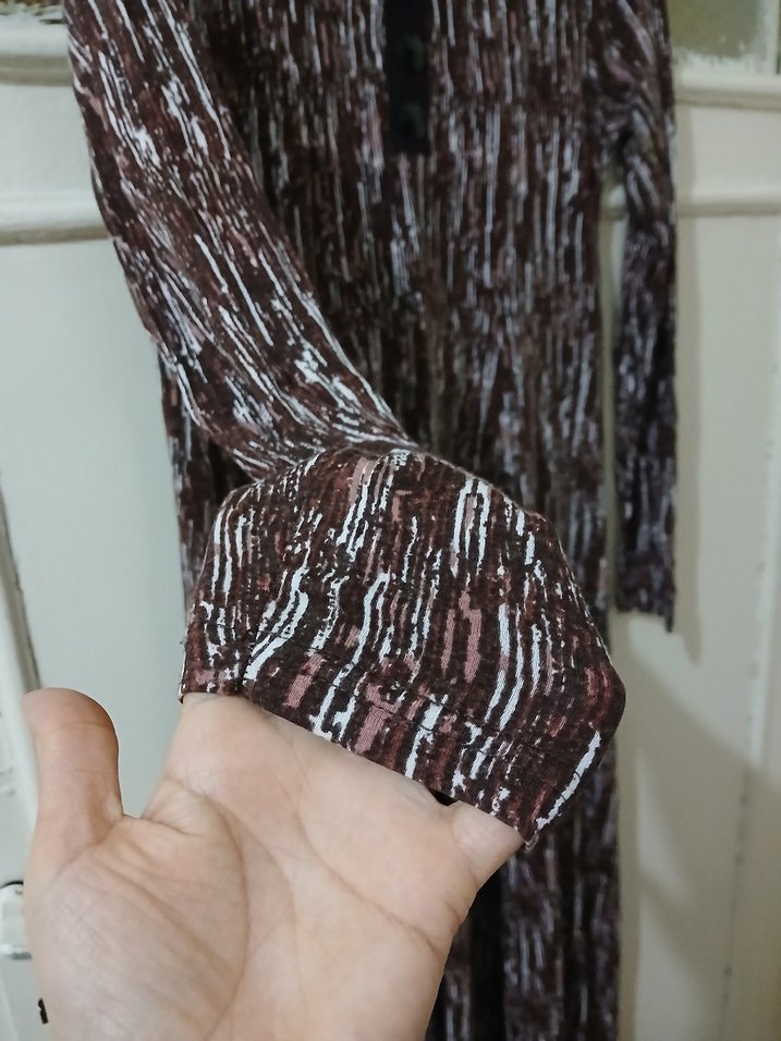 Kahverengi Uzun Kollu Piliseli Kadın Elbise - Görsel 4