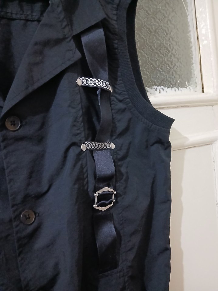 Siyah Kemerli Gotik Kadın Yelek - Görsel 4