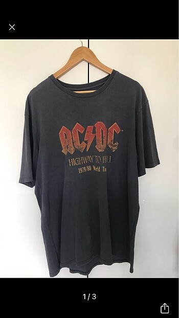 acdc pull and bear t shirt
