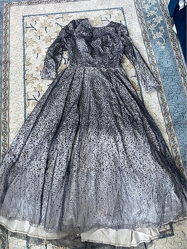 Armine Simli Abiye