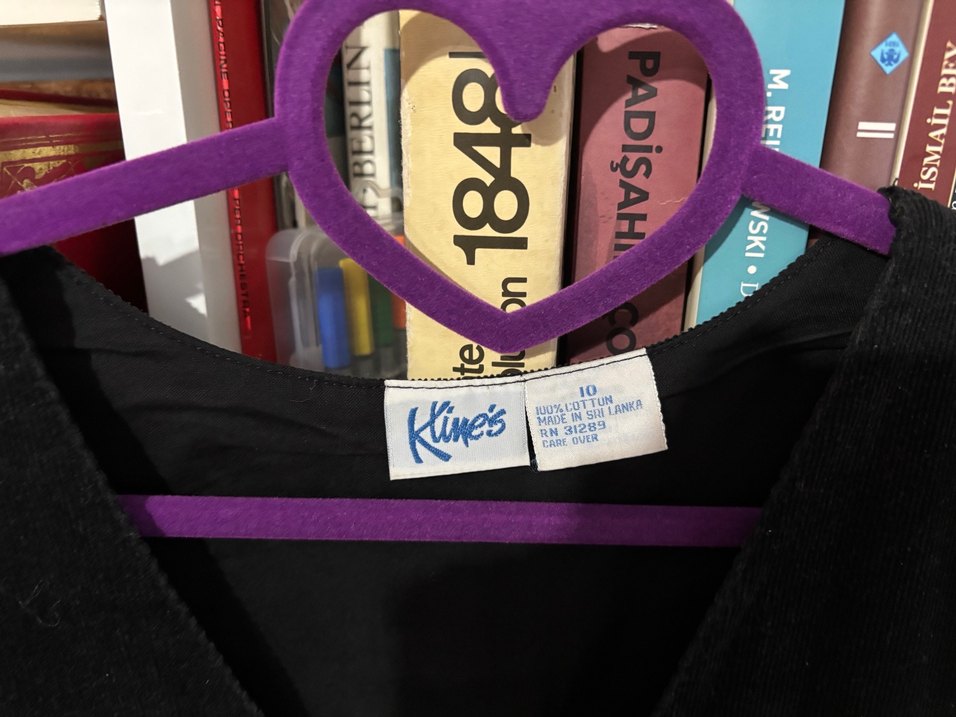 Siyah Dantel Detaylı Uzun V Yaka Kadın Elbise - Görsel 4