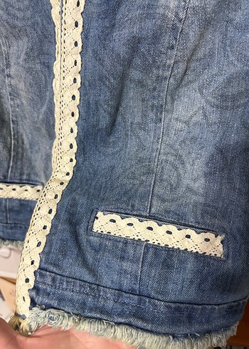 Dantelli Nakışlı Mavi Kadın Denim Ceket - Görsel 4