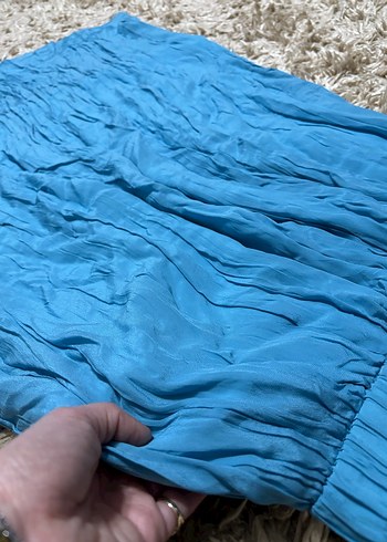 Mavi Parlak Uzun Keten Etek - Görsel 5