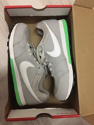 38 Beden Nike spor ayakkabı