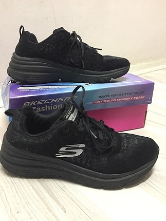 Skechers spor ayakkabı