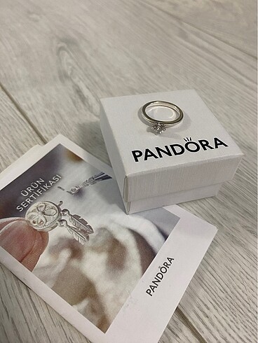 Pandora yüzük
