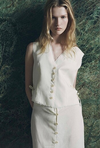 Zara Zara ZW Collection Vanilya Rengi Fiyonklu Detaylı Kolsuz Yelek