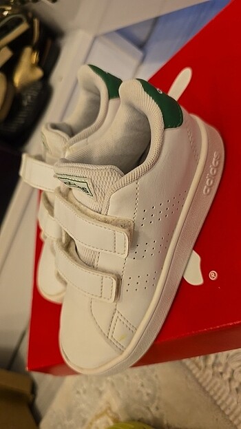 27 Beden beyaz Renk Orjınal adidas 