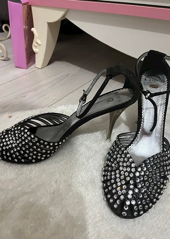 Siyah Taşlı Stiletto Topuklu Ayakkabı - Görsel 4