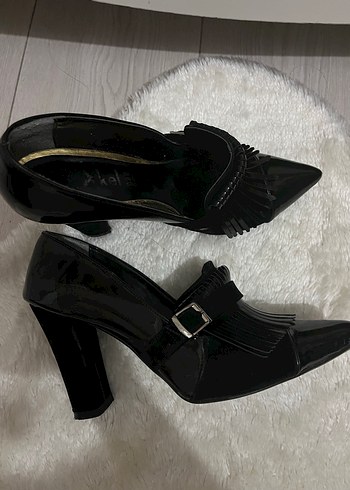 Tokalı Siyah Rugan Stiletto - Görsel 2