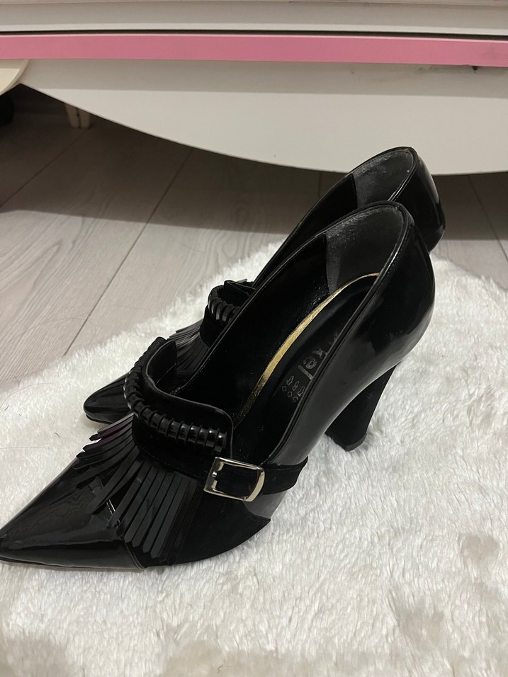 Tokalı Siyah Rugan Stiletto - Görsel 4