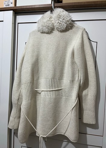 Stili Beyaz Kürklü Hırka - Görsel 3