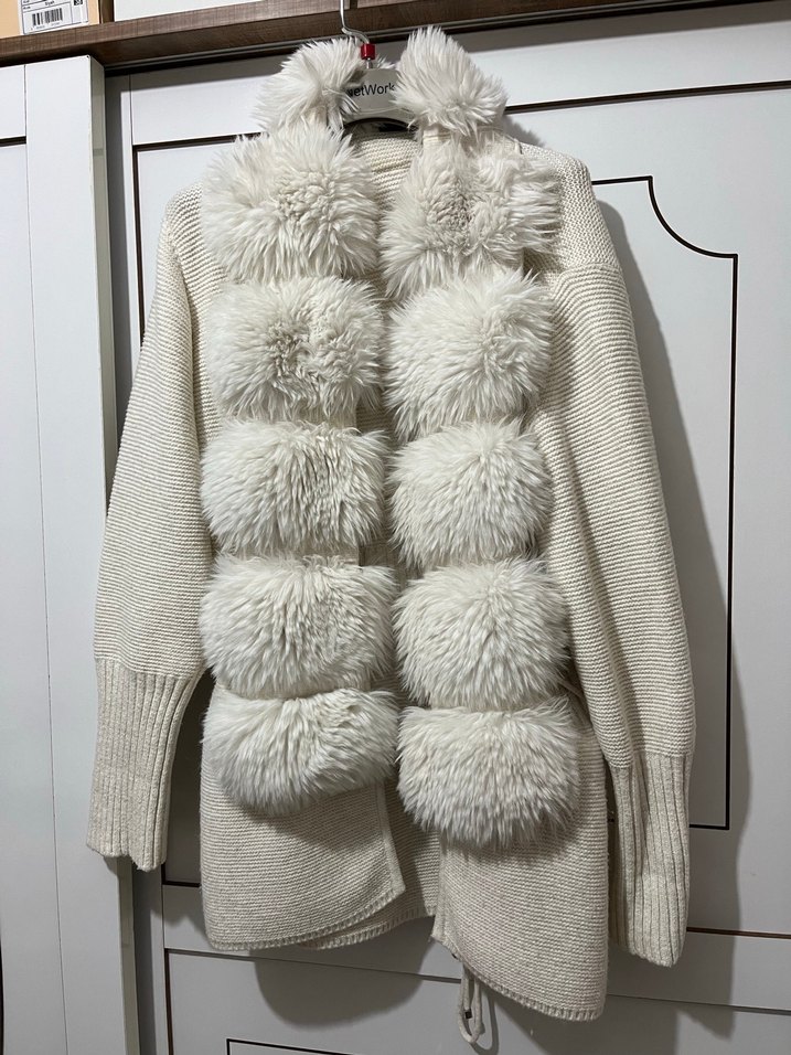 Stili Beyaz Kürklü Hırka - Görsel 2