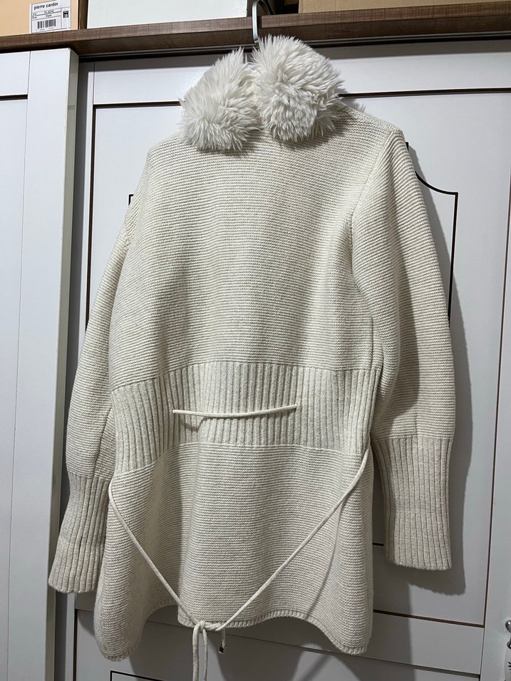 Stili Beyaz Kürklü Hırka - Görsel 3