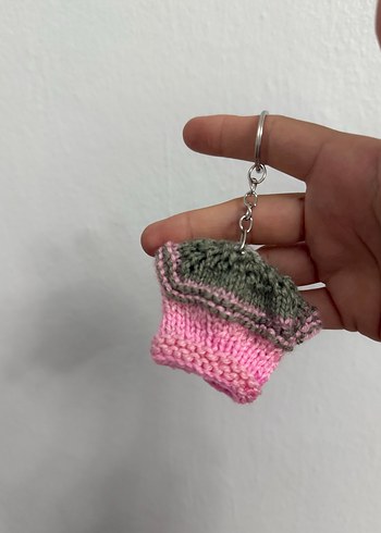 Diğer Pembe Gri Örgü Anahtarlık
