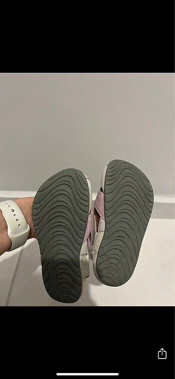 25 Beden Nike kız sandalet