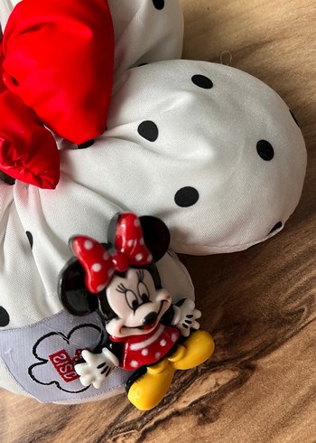 Puantiye Desenli Beyaz Fiyonk Detaylı Çocuk Saç Tokası - Görsel 3