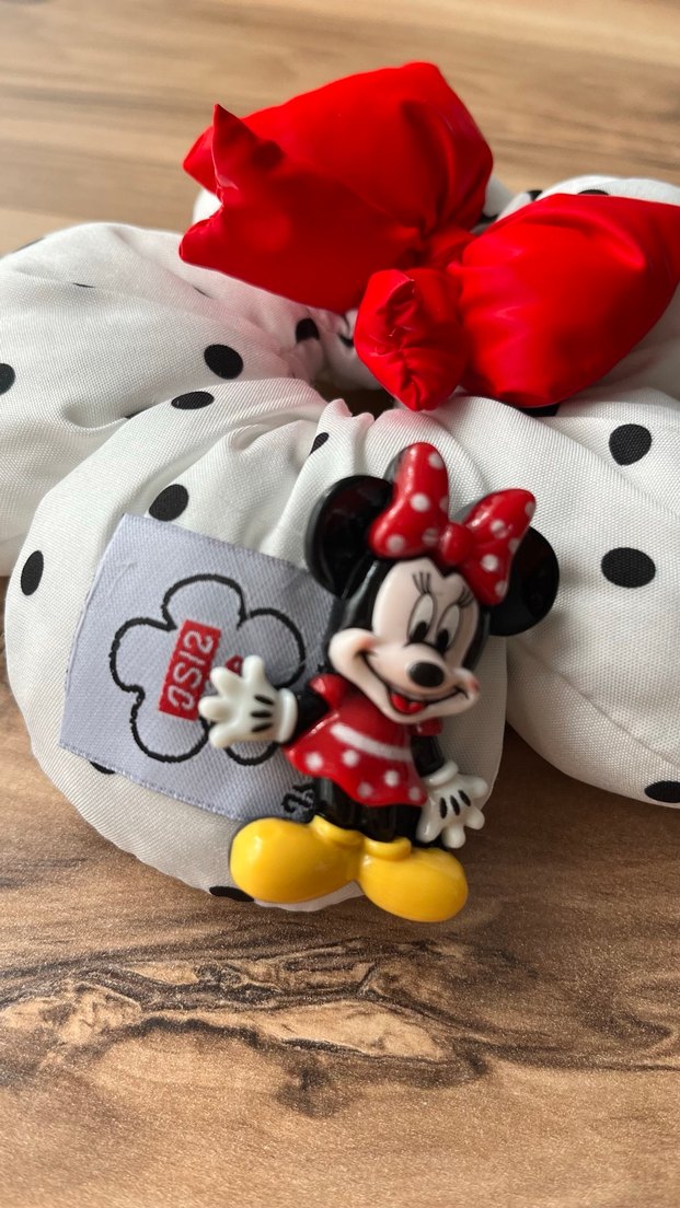 Puantiye Desenli Beyaz Fiyonk Detaylı Çocuk Saç Tokası - Görsel 2