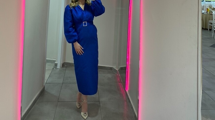 Saks mavisi ışıltılı elbise