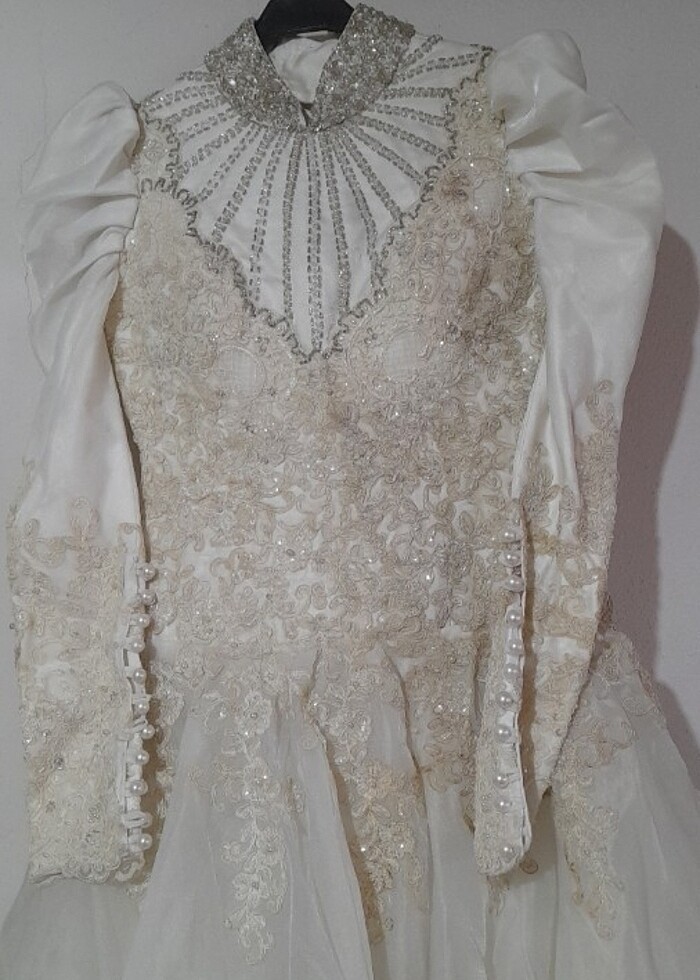 Işlemeli İncili gelinlik - Görsel 2