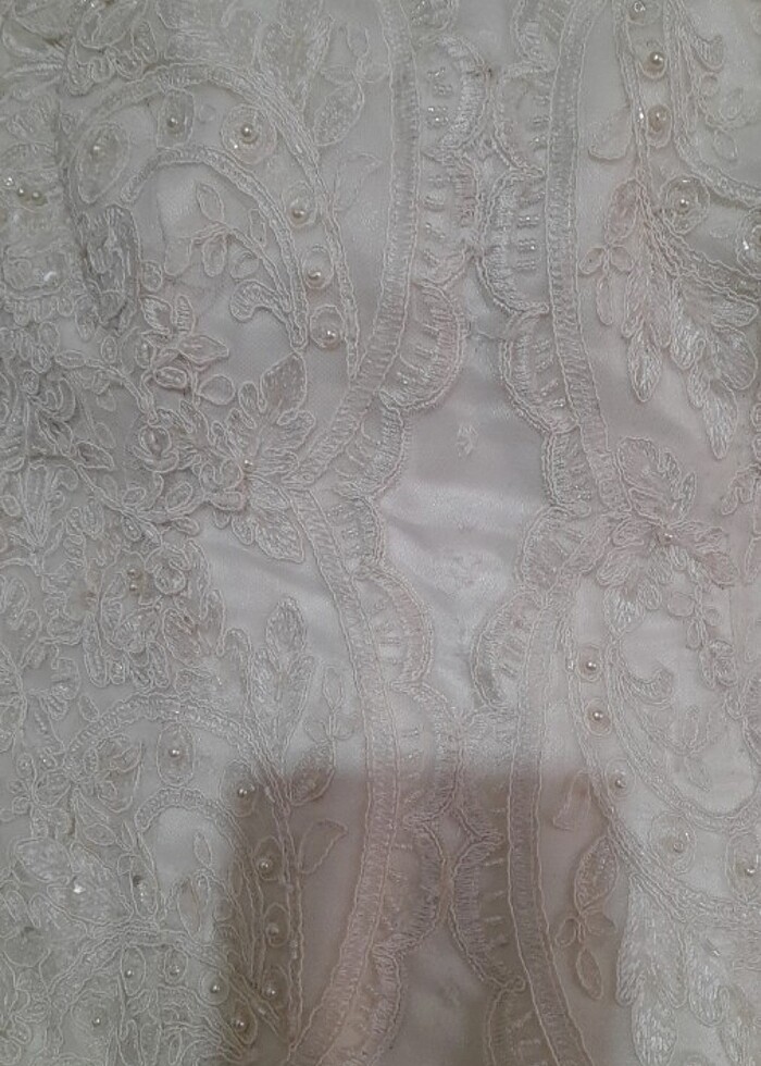 İncili pullu işlemeli gelinlik - Görsel 3