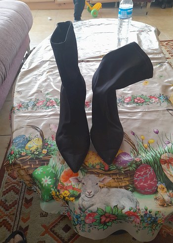Siyah Yılan Derisi Desenli Pileli Stiletto Çizme