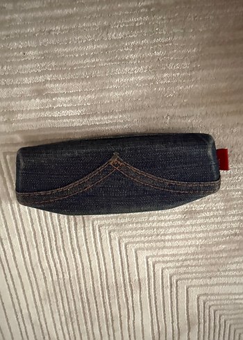 Levis Koyu Mavi Denim Gozluk Kabi
