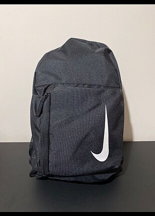 Orijinal nike sırt çantası