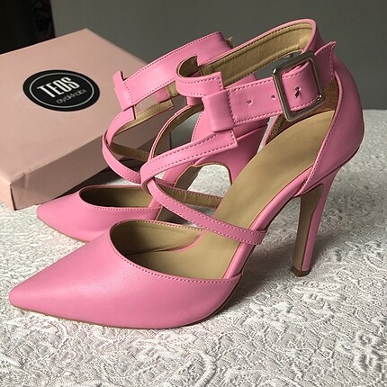 Pembe Topuklu Ayakkabı