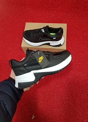 37 Beden siyah Renk NIKE SIYAH