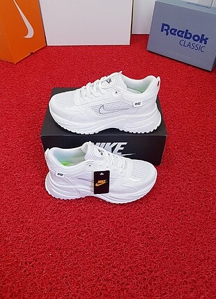 NIKE YUKSEK TOPUK