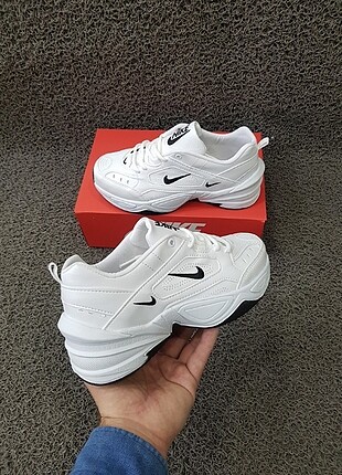 40 Beden beyaz Renk NIKE TEKNO