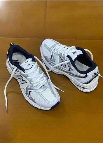 New Balance NEWBALANCE 530