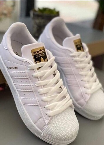 ADIDAS SUPERSTAR