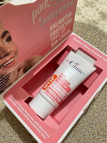 Dr.Clinic Pink SunScreen SPF 50+ Aydınlatıcı Koruyucu Ton Eşitle