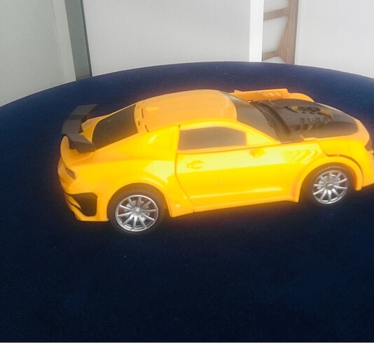 Bumblebee dönüşen robot transformers