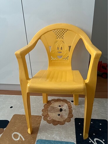 Çocuk sandalyesi