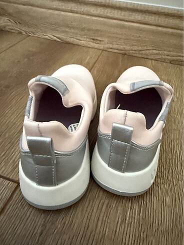 DKNY DKYN kız çocuk ayakkabı