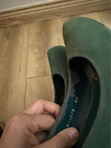 Topuklu yeşil ayakkabı - Görsel 5