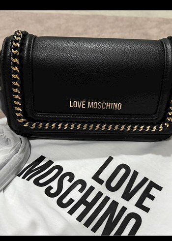 Love Moschino