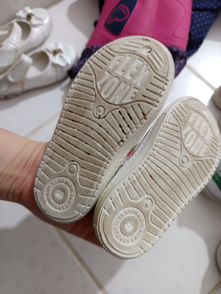 Kız Çocuk Beyaz Desenli Cırt Cırtlı Spor Ayakkabı - Görsel 3