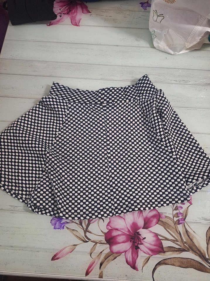 Puantiye Desenli Piliseli Mini Etek - Görsel 3