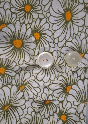 Düğmeli Çiçek Desenli Mini Etek - Görsel 3