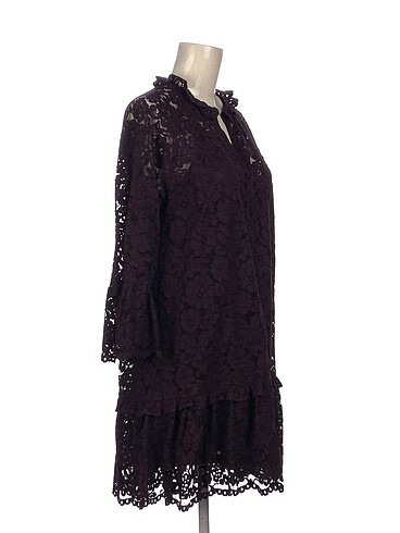 H&M H&M Kısa Elbise %70 İndirimli.