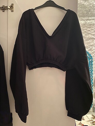 Crop sweat