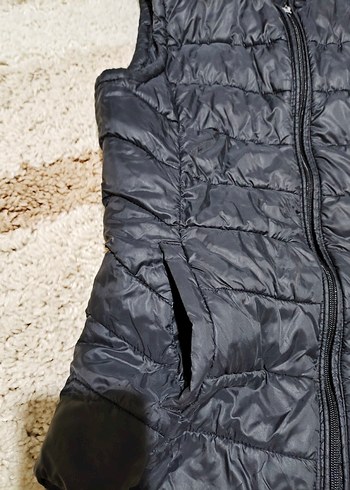 Siyah Kapüşonlu yelek - Görsel 3