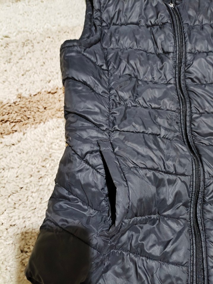 Siyah Kapüşonlu yelek - Görsel 3