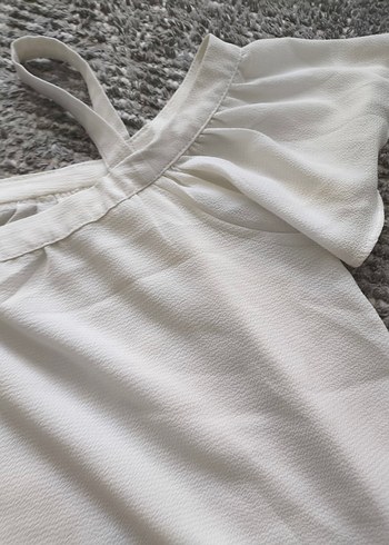 Beyaz Omuzdan Askılı Bluz - Görsel 5