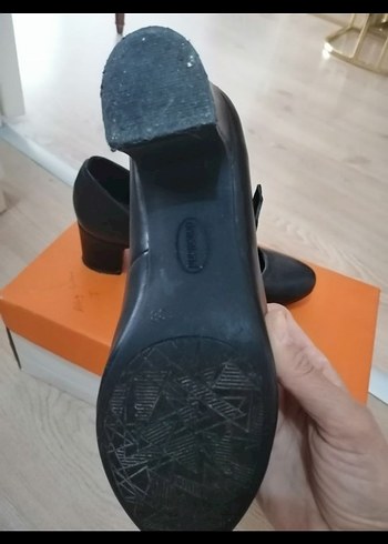 38 Beden Siyah Tokalı Kadın Topuklu Ayakkabı